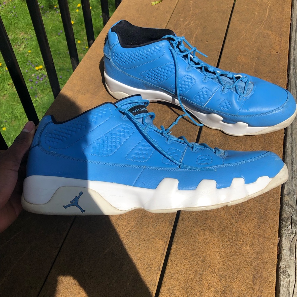 Jordan Retro 9- North Carolina